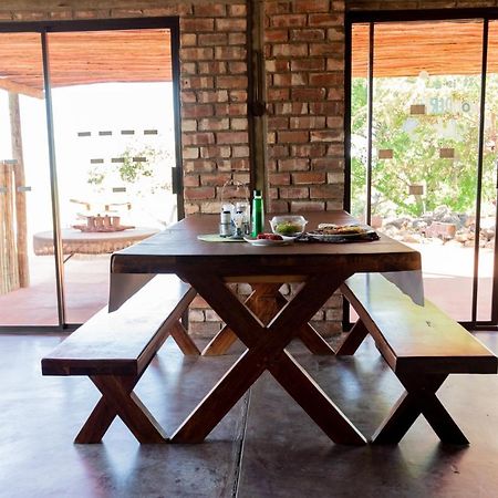 Tana Safaris Bush Camp Hotel Otjiwarongo Exterior foto