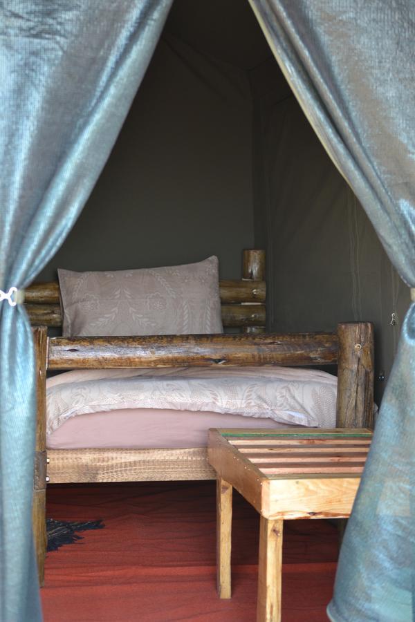 Tana Safaris Bush Camp Hotel Otjiwarongo Exterior foto